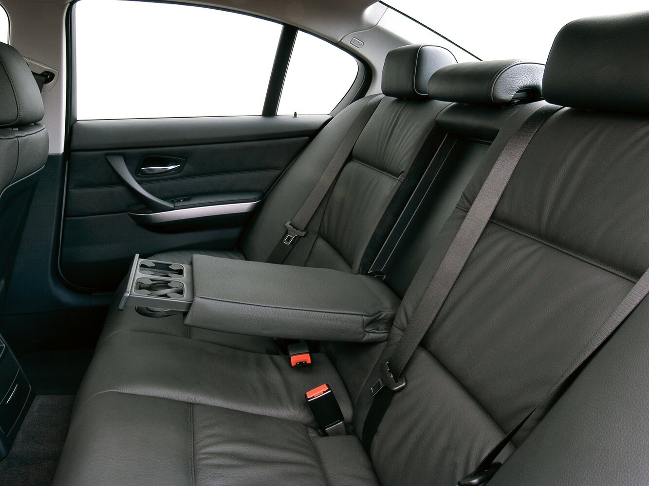 BMW 3 серии, V (E90/E91/E92/E93), 2004–2010, Седан: Задняя часть салона