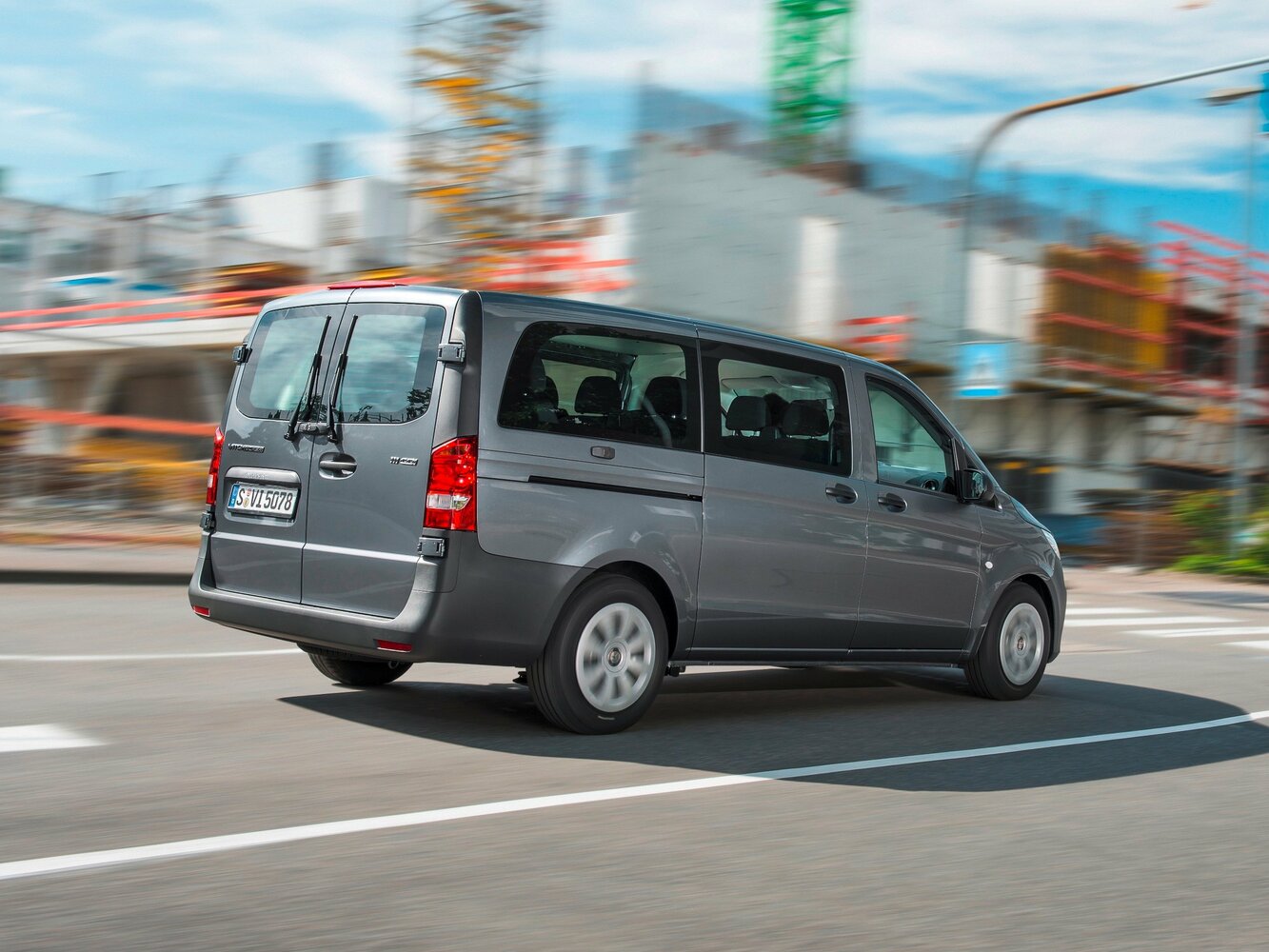 Mercedes-Benz Vito, III (W447), 2014–2026, Минивэн L2: Вид сзади в три четверти