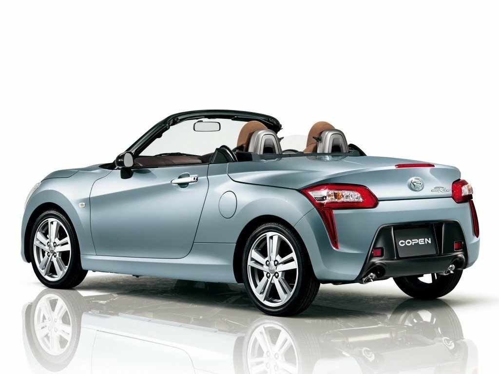 Daihatsu Copen, II, 2014–2026, Родстер: Вид сзади в три четверти