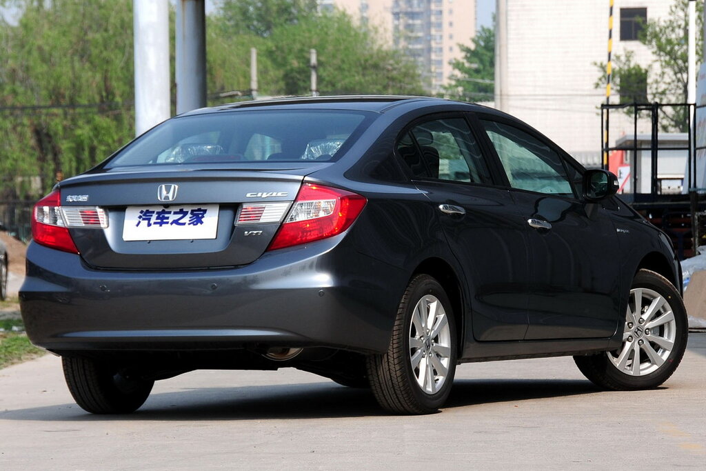 Honda Civic, 9 поколение, Седан, Китай, 01.2011 - 05.2014: фото поколения 4