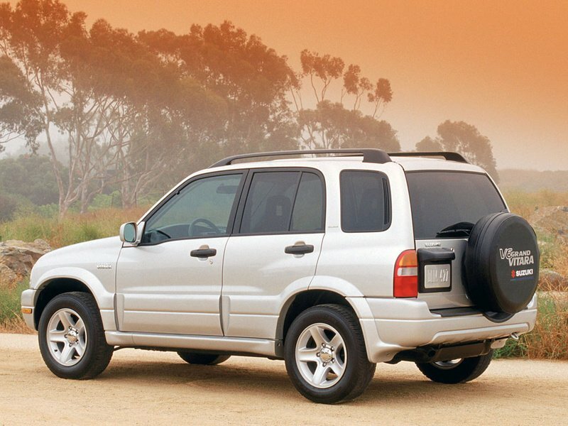 Suzuki Grand Vitara, I Рестайлинг, 2000–2006, Внедорожник 5 дв.: Вид сзади в три четверти