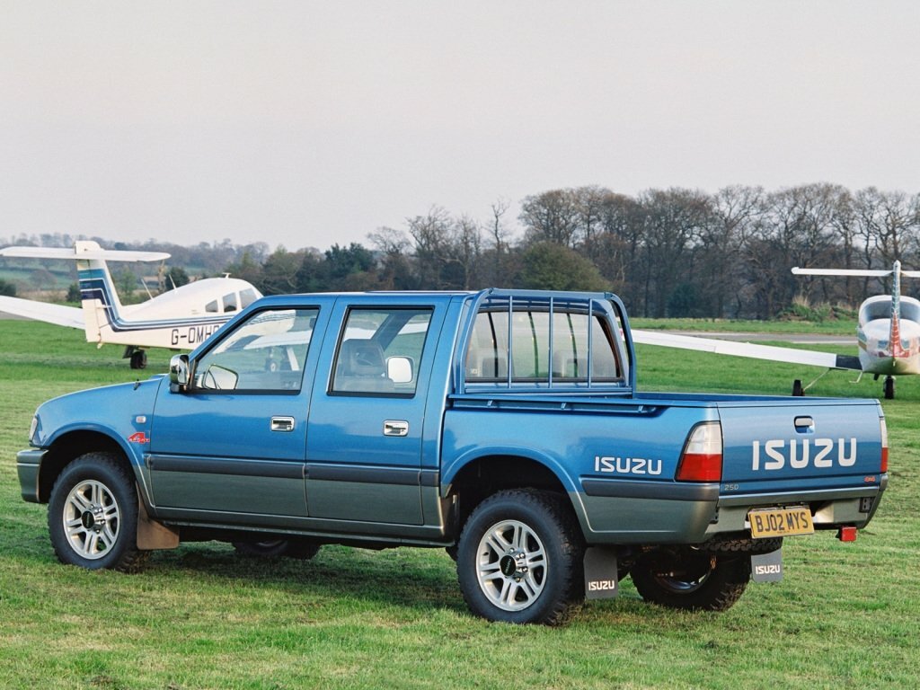 Isuzu TF (Pickup), , 1988–2002, Пикап Двойная кабина Crew Cab: Вид сзади в три четверти