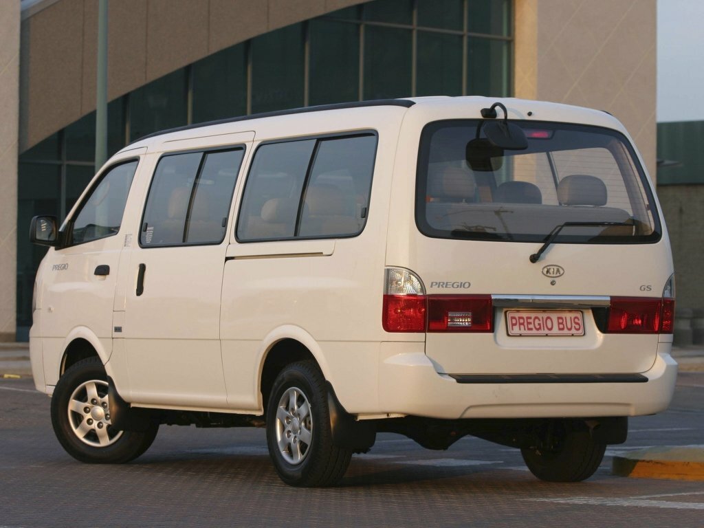 Kia Pregio, I facelift, 2003–2007, Minivan: Rear three-quarter view