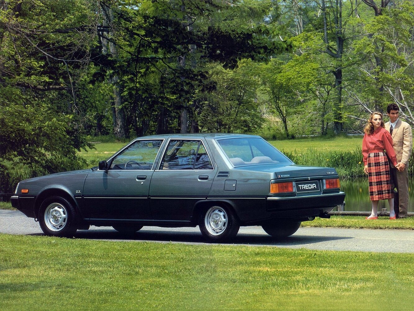 Mitsubishi Tredia, , 1982–1987, Седан: Вид сзади в три четверти