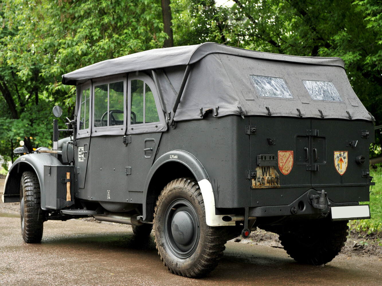 Horch 901, , 1937–1943, SUV open-top: Rear three-quarter view