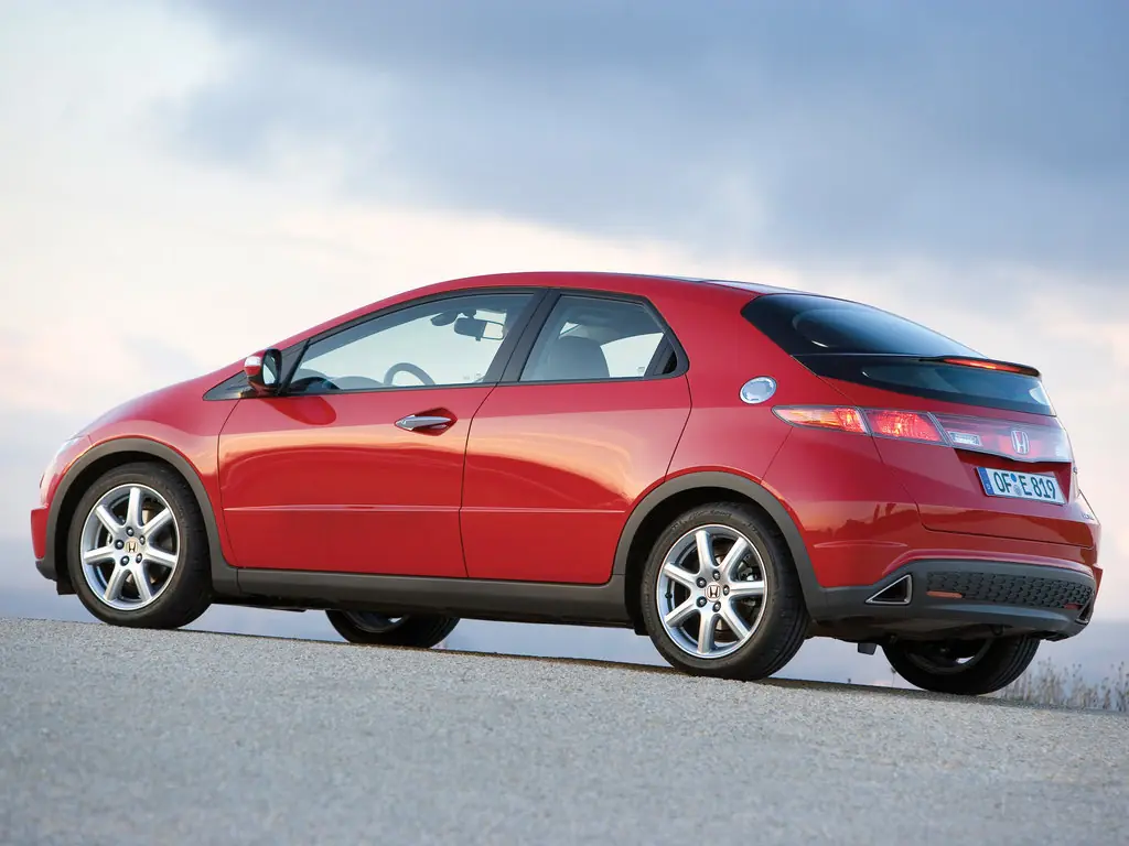 Honda Civic, 8 поколение, FK, FN, Хэтчбек 5 дв., Россия, 09.2005 - 04.2009: фото поколения 8