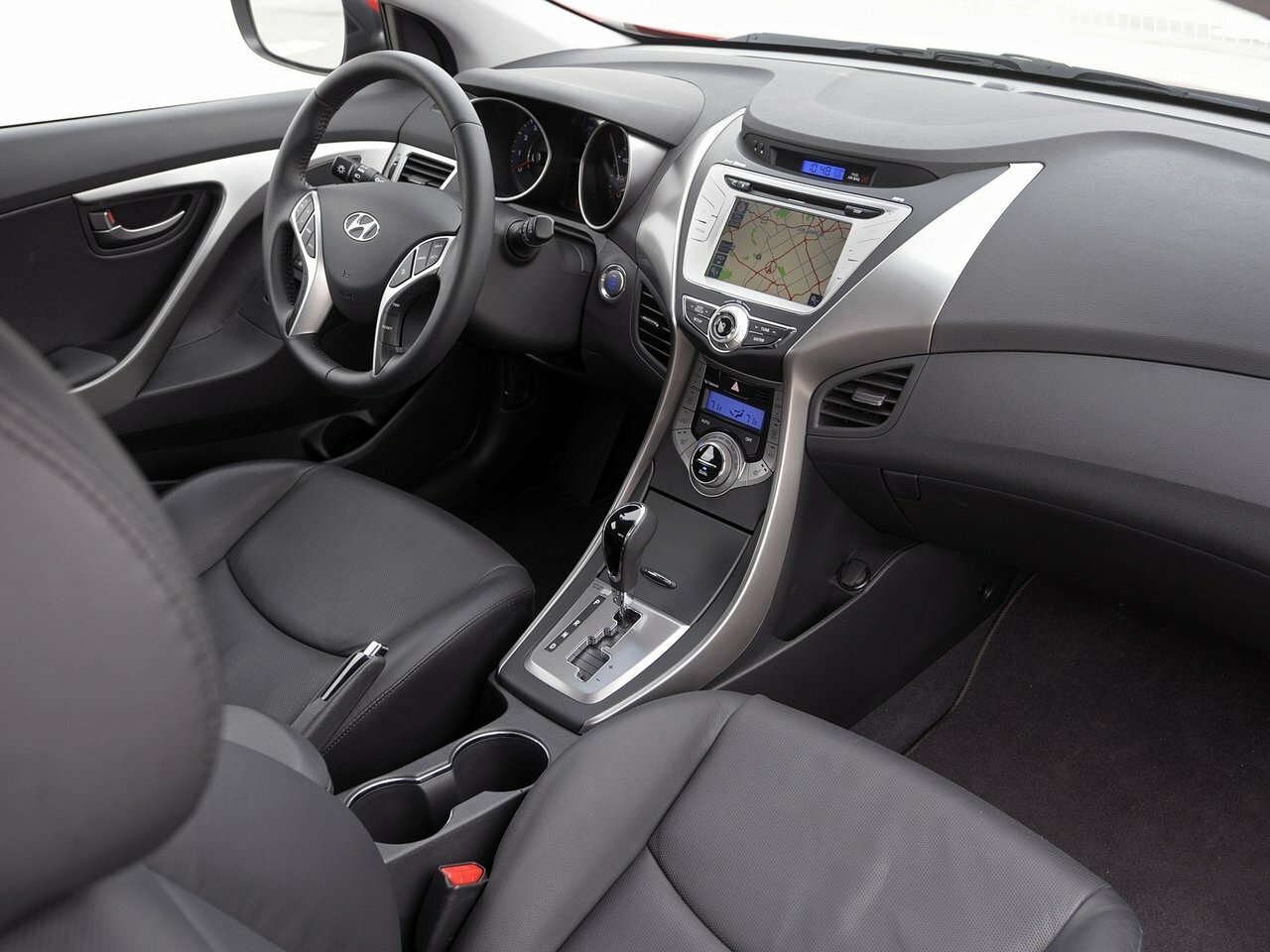 Hyundai Avante, V, 2010–2015, Купе: Передняя часть салона