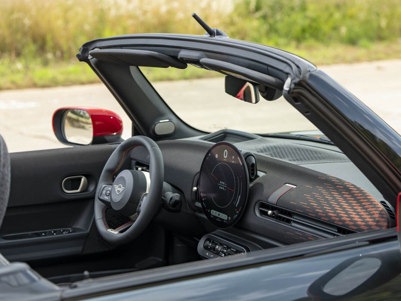 MINI Cabrio, IV, 2024–2026, Convertible JCW: Front cabin
