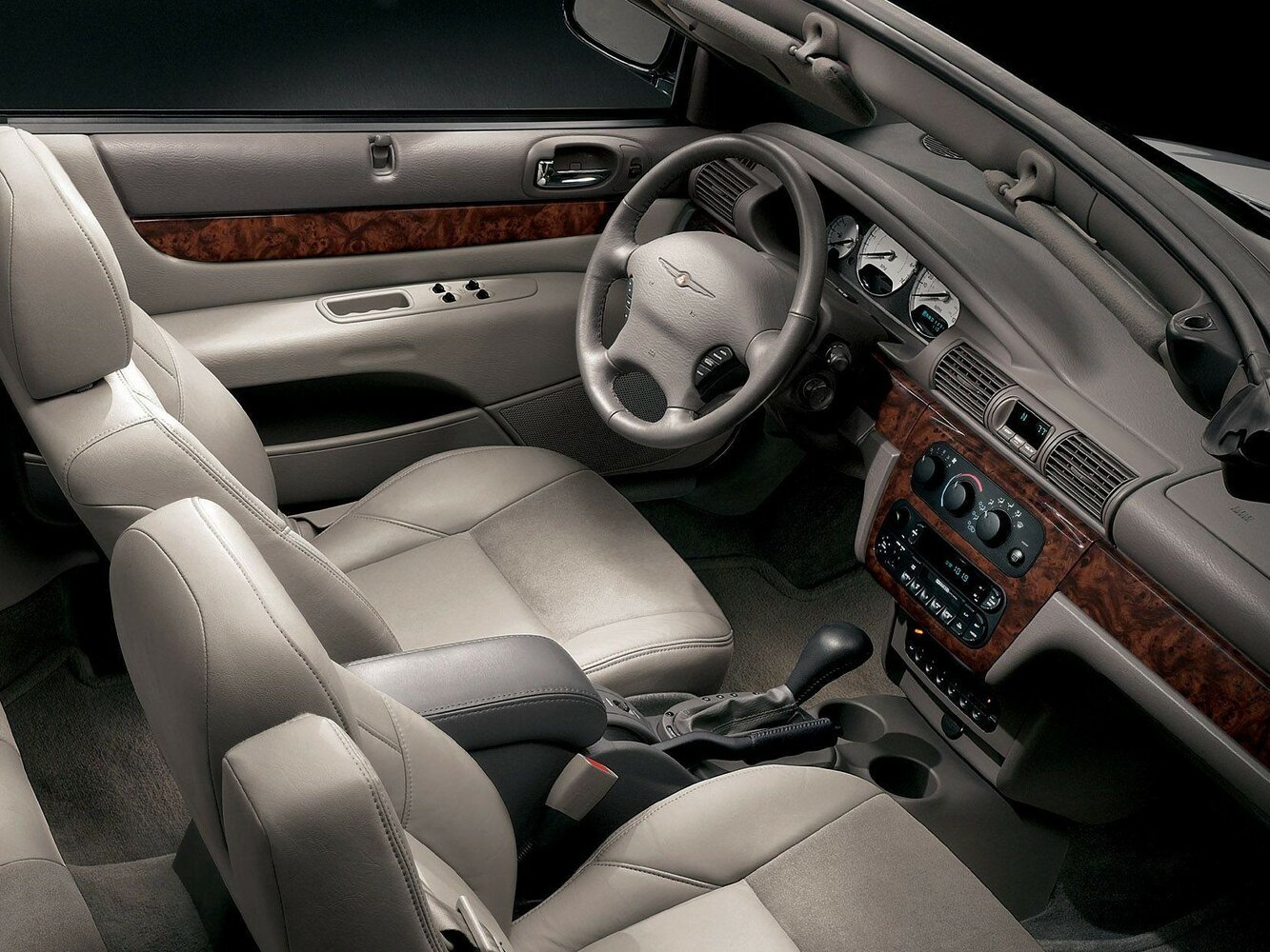 Chrysler Sebring, II facelift, 2003–2006, Convertible: Front cabin