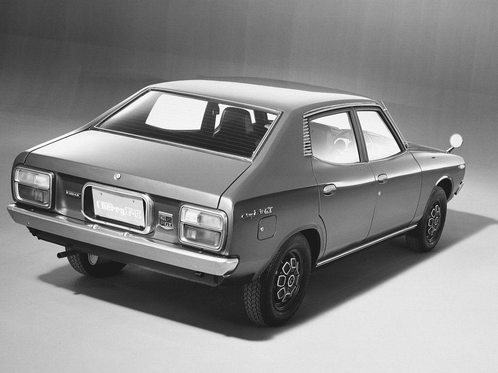 Nissan Cherry, II (F10), 1974–1978, Sedan: Rear three-quarter view