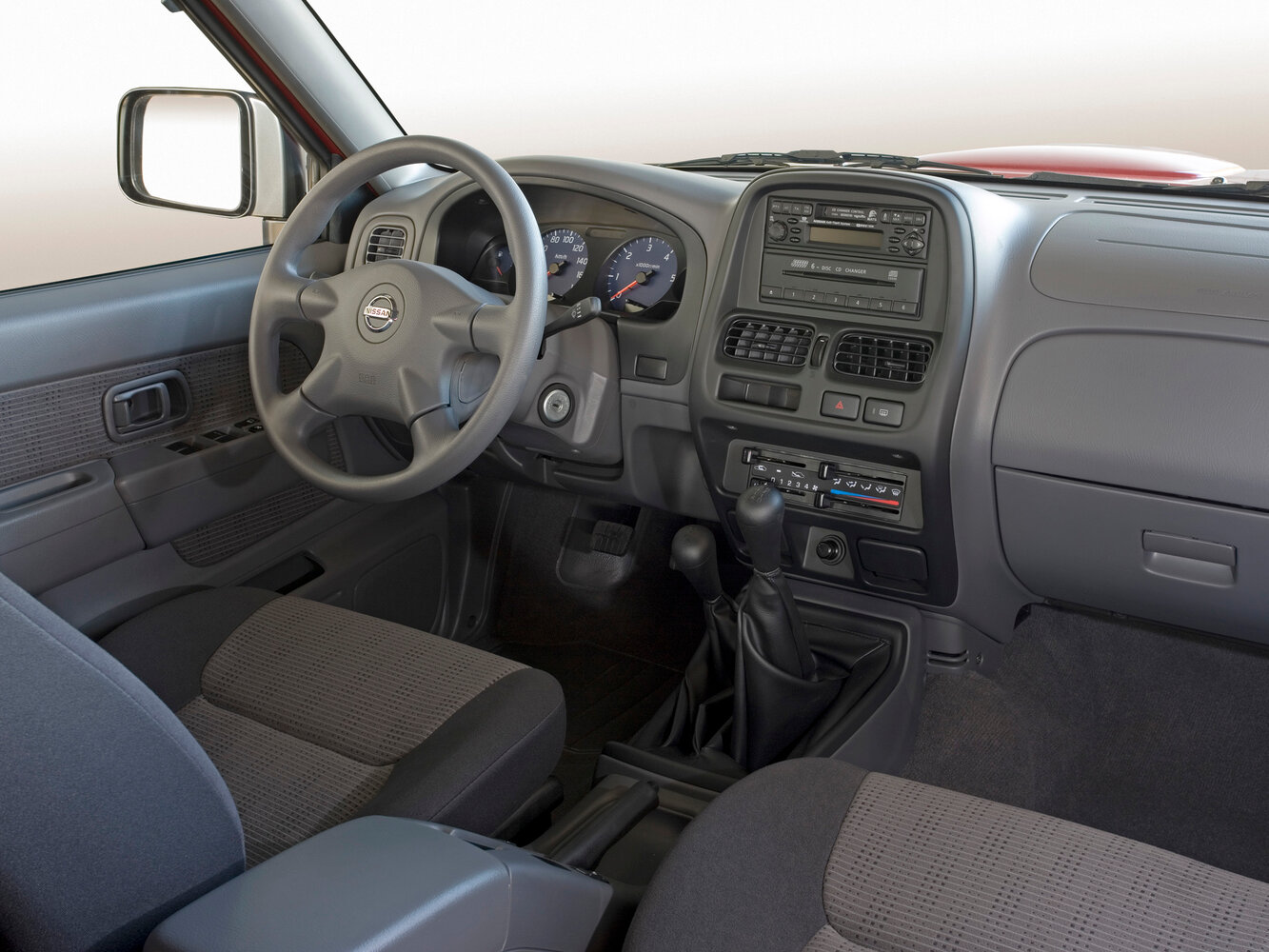 Nissan NP300, , 2008–2015, Pickup Двойная кабина: Front cabin