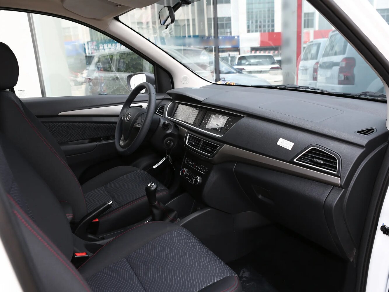Changan Auchan A600, I Рестайлинг, 2020–2022, Минивэн: Передняя часть салона