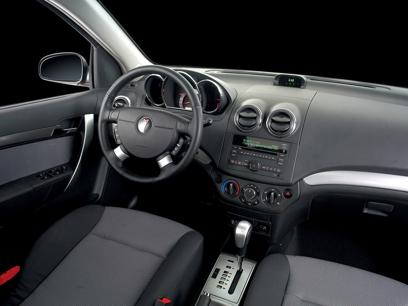 Pontiac Wave, T250, 2006–2009, Хэтчбек 5 дв.: Передняя часть салона