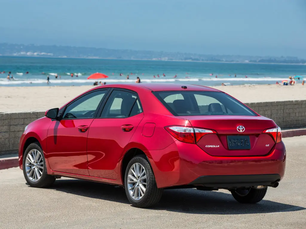 Toyota Corolla, 11 поколение, E170, Седан, США, 04.2013 - 07.2018: фото поколения 11
