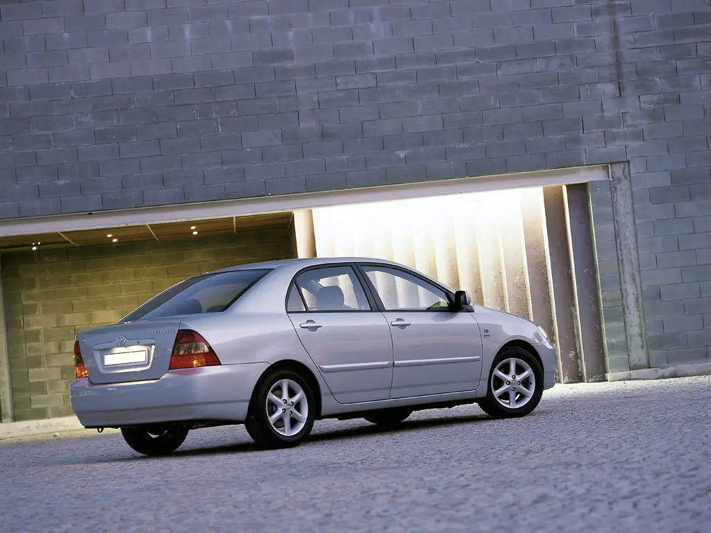 Toyota Corolla, 9 поколение, E120, Седан, Россия, 08.2000 - 05.2005: фото поколения 4