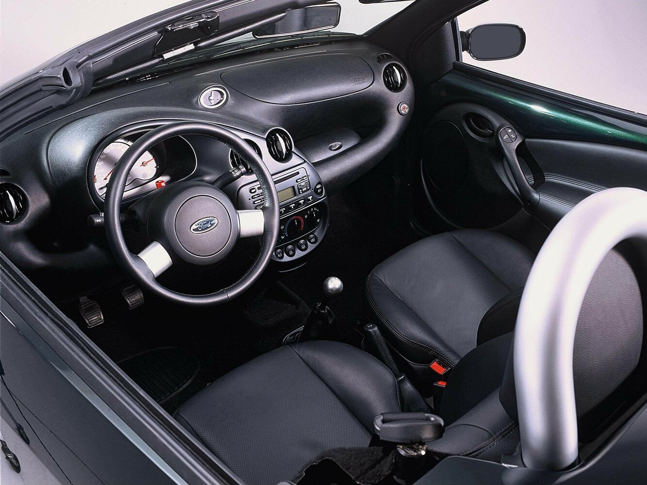 Ford KA, I, 1996–2008, Кабриолет StreetKa: Передняя часть салона