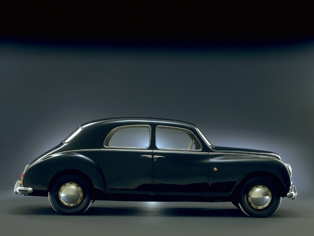 Lancia Aurelia, , 1950–1953, Седан: Вид сбоку