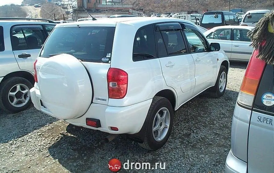 Toyota RAV4, Generation 2, XA20, Japan, 05.2000 - 07.2003: generation photograph 17793