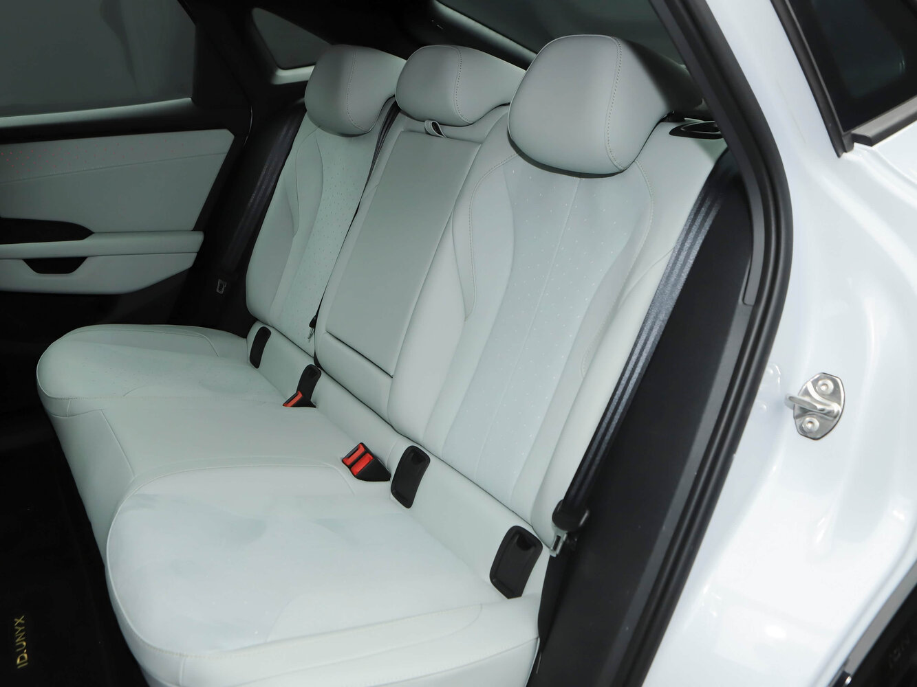Volkswagen ID.Unyx 07, , 2025–2026, Седан: Задняя часть салона