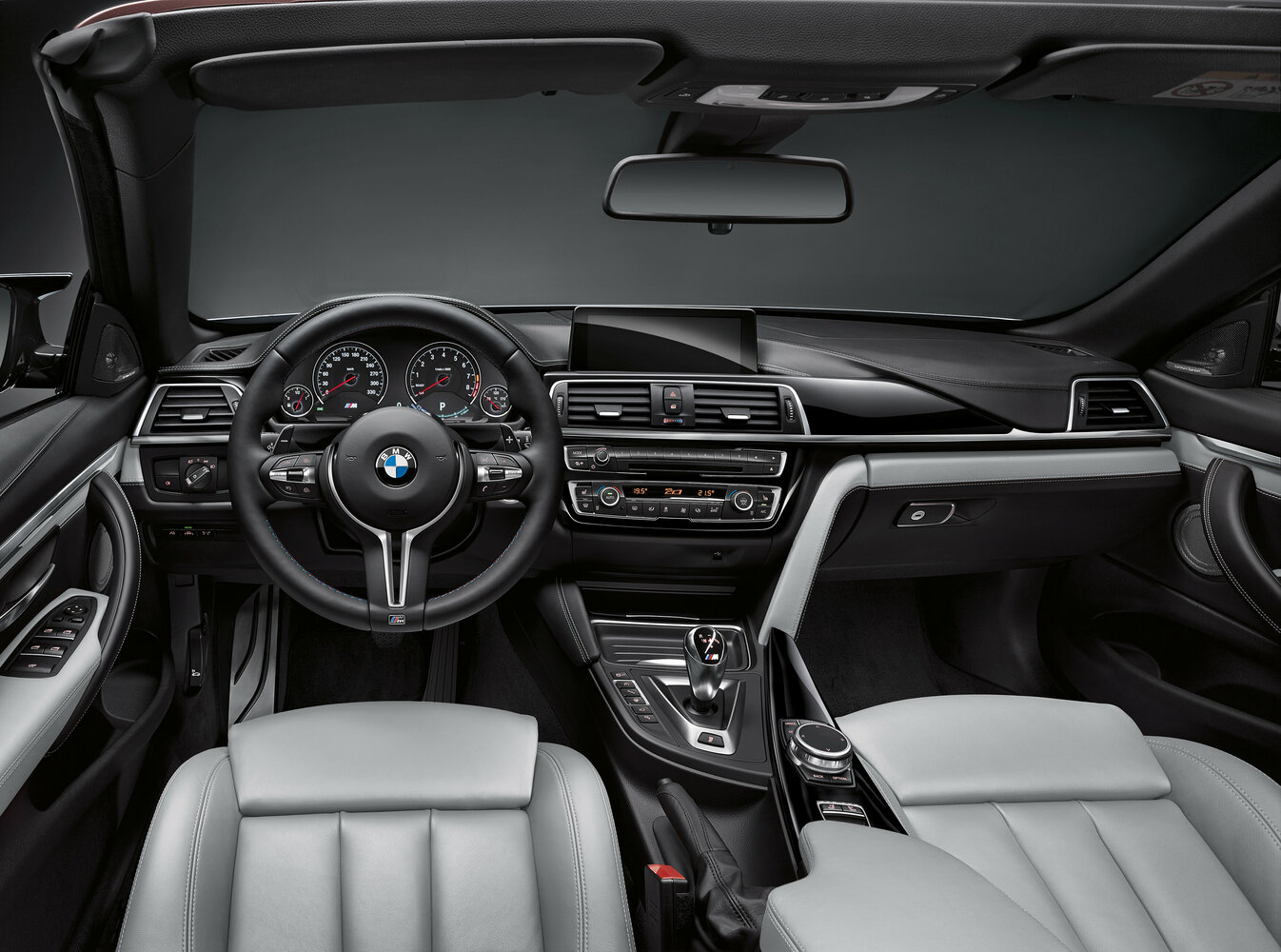 BMW M4, F82/F83 Рестайлинг, 2017–2020, Кабриолет: Передняя панель