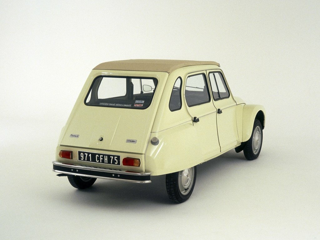 Citroen Dyane, , 1967–1984, Хэтчбек 5 дв.: Вид сзади в три четверти