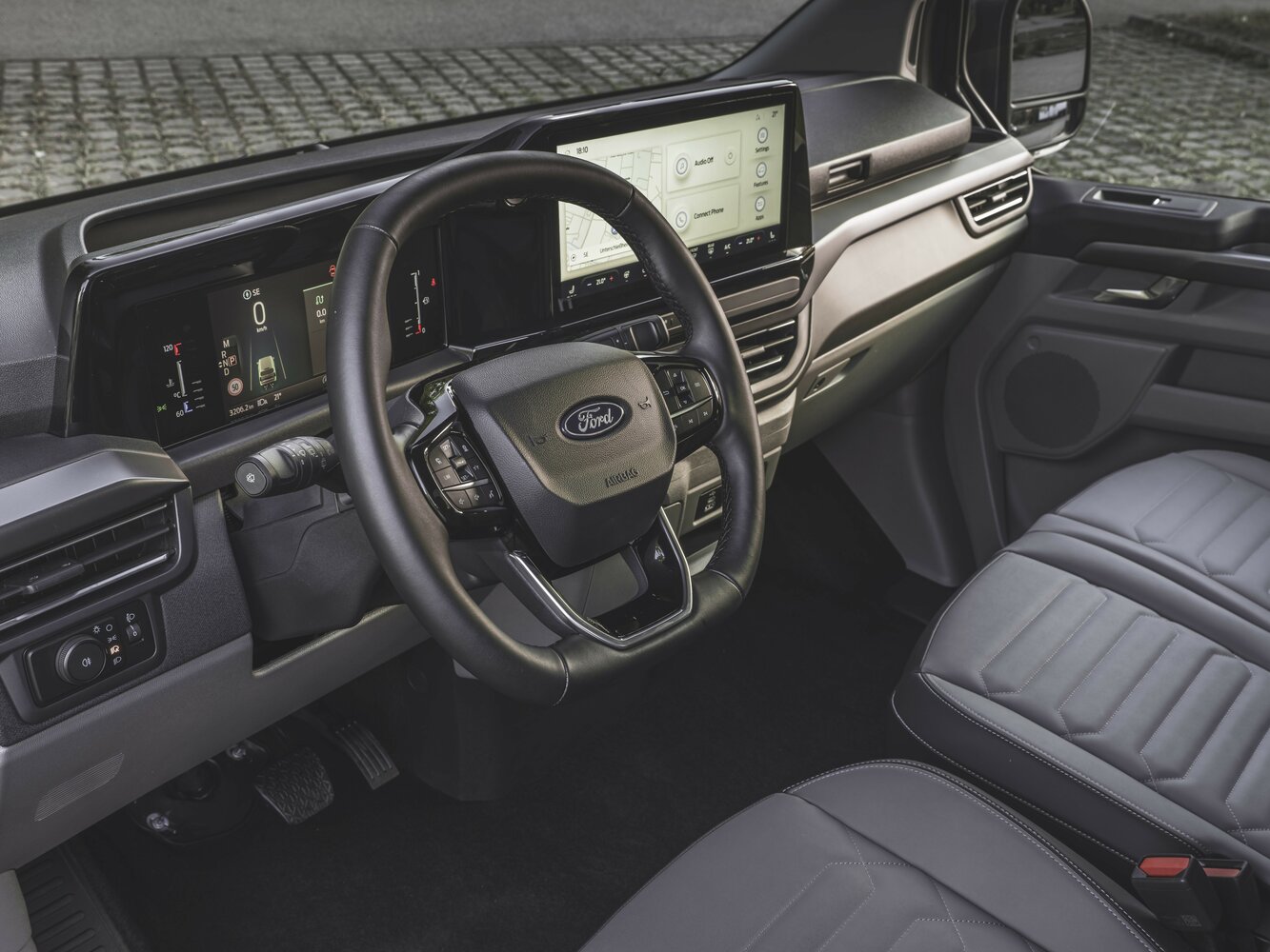 Ford Tourneo Custom, II, 2023–2026, Minivan LWB: Front cabin