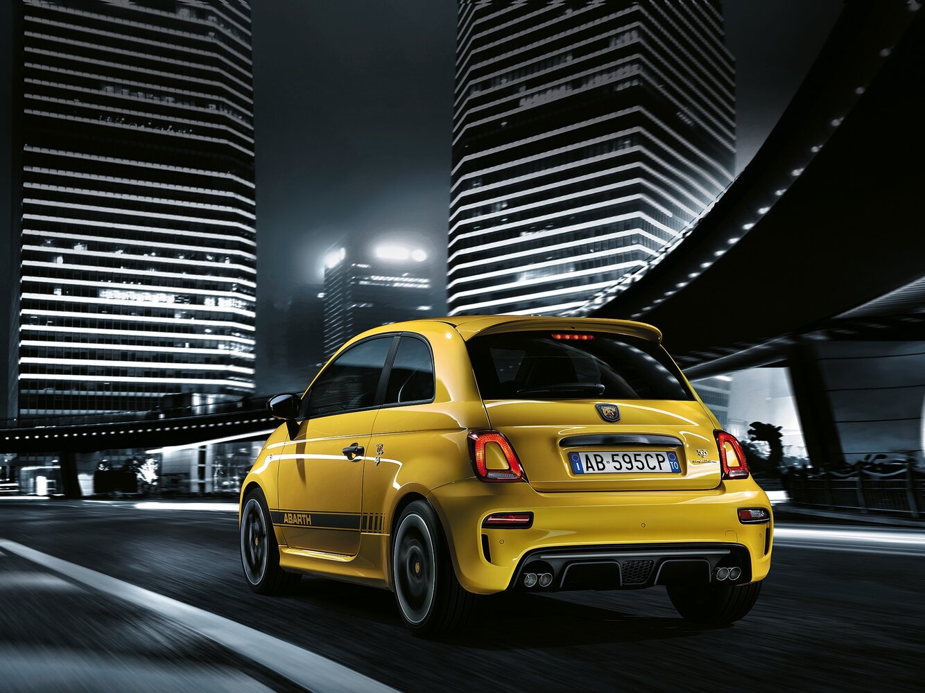 Abarth 595, I facelift, 2016–2024, Hatchback 3 door: Rear three-quarter view
