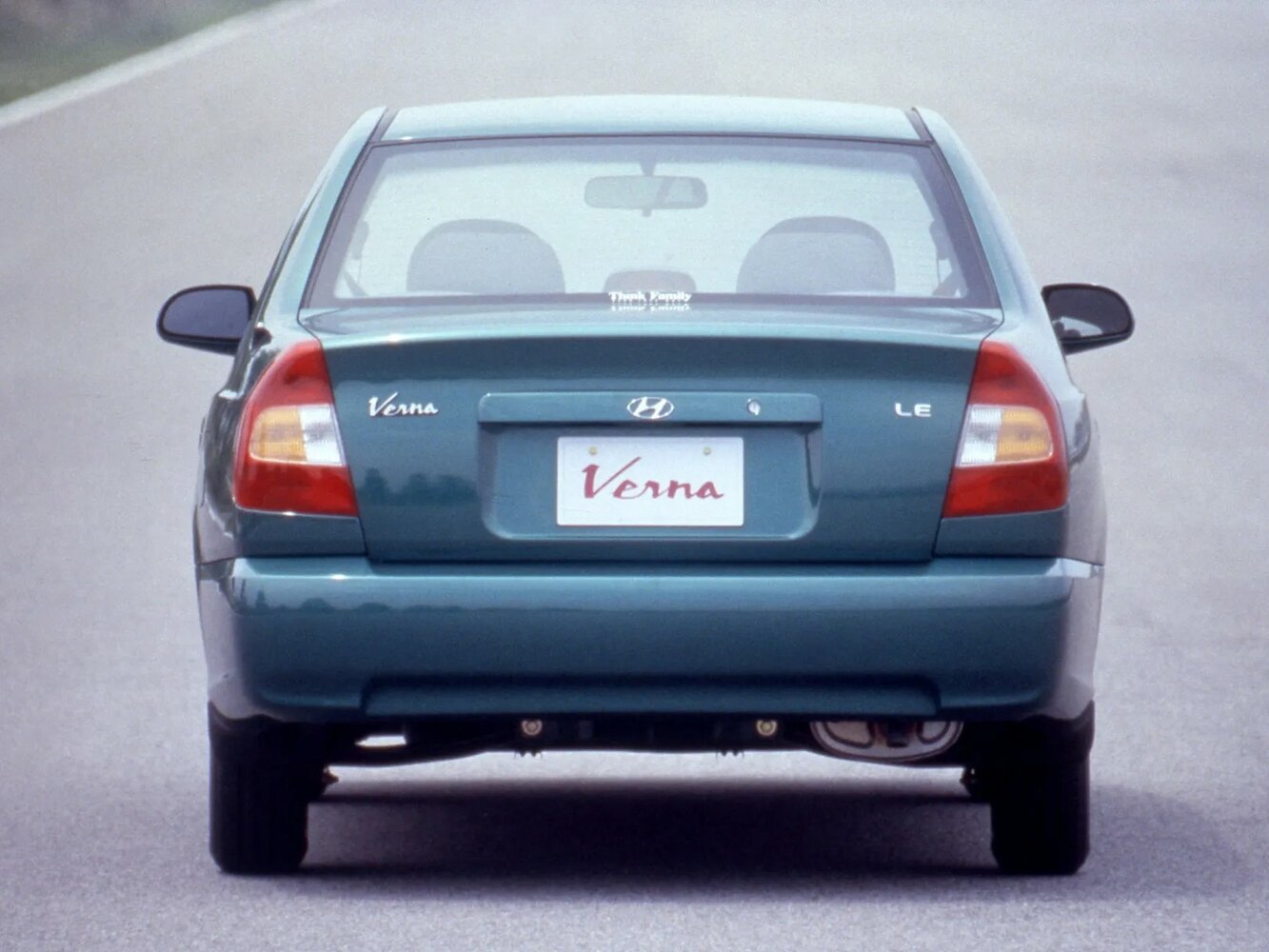 Hyundai Verna, I, 1999–2002, Седан: Вид сзади