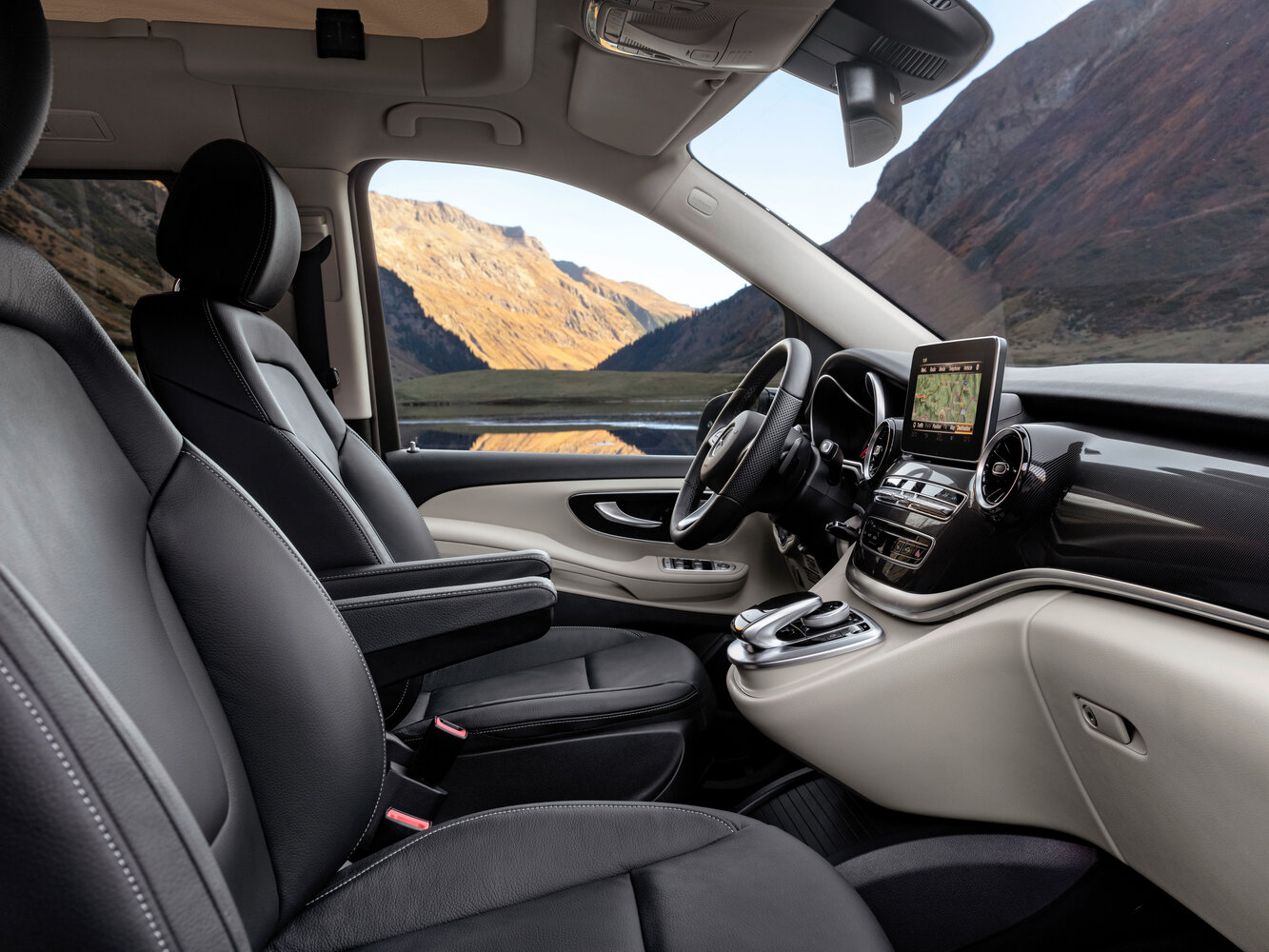 Mercedes-Benz Marco Polo, III (W447) Рестайлинг, 2019–2023, Минивэн: Передняя часть салона