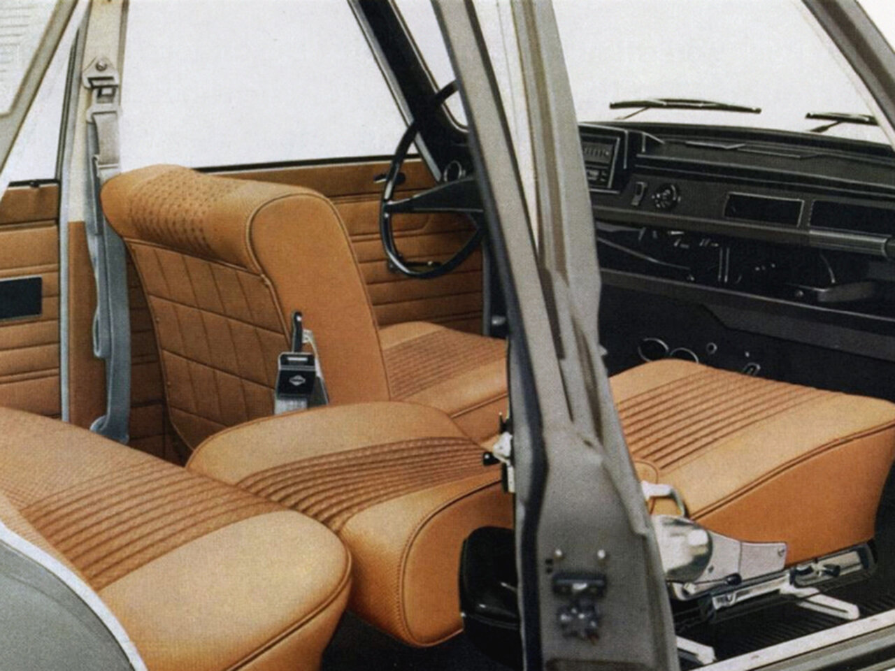 Wartburg 353, , 1966–1989, Седан: Задняя часть салона