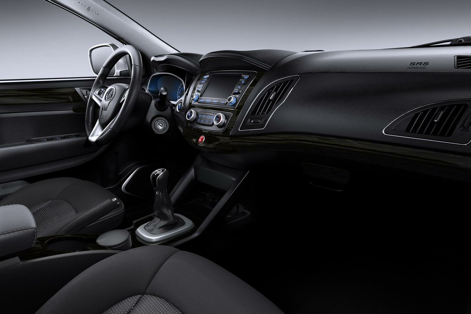JAC S5 (Eagle), I facelift, 2018–2021, SUV 5 door: Front cabin