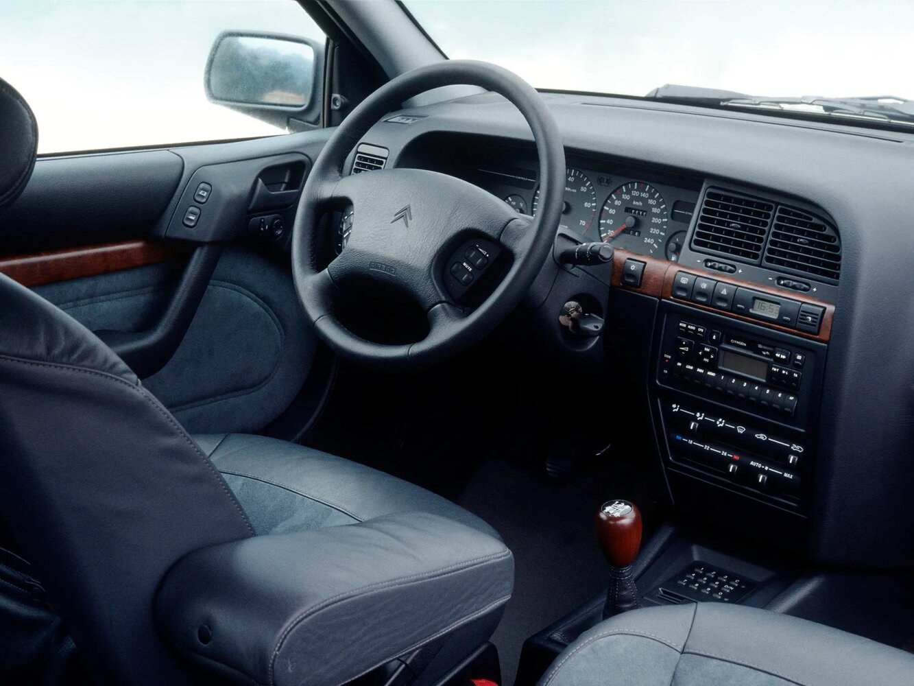 Citroen Xantia, I Рестайлинг, 1998–2002, Лифтбек: Передняя часть салона