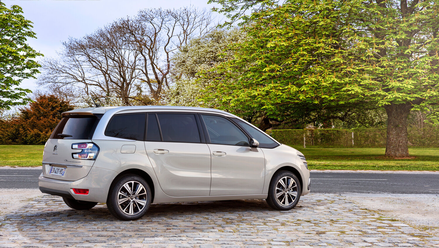 Citroen C4 SpaceTourer, I, 2018–2022, Компактвэн Grand: Вид сзади в три четверти