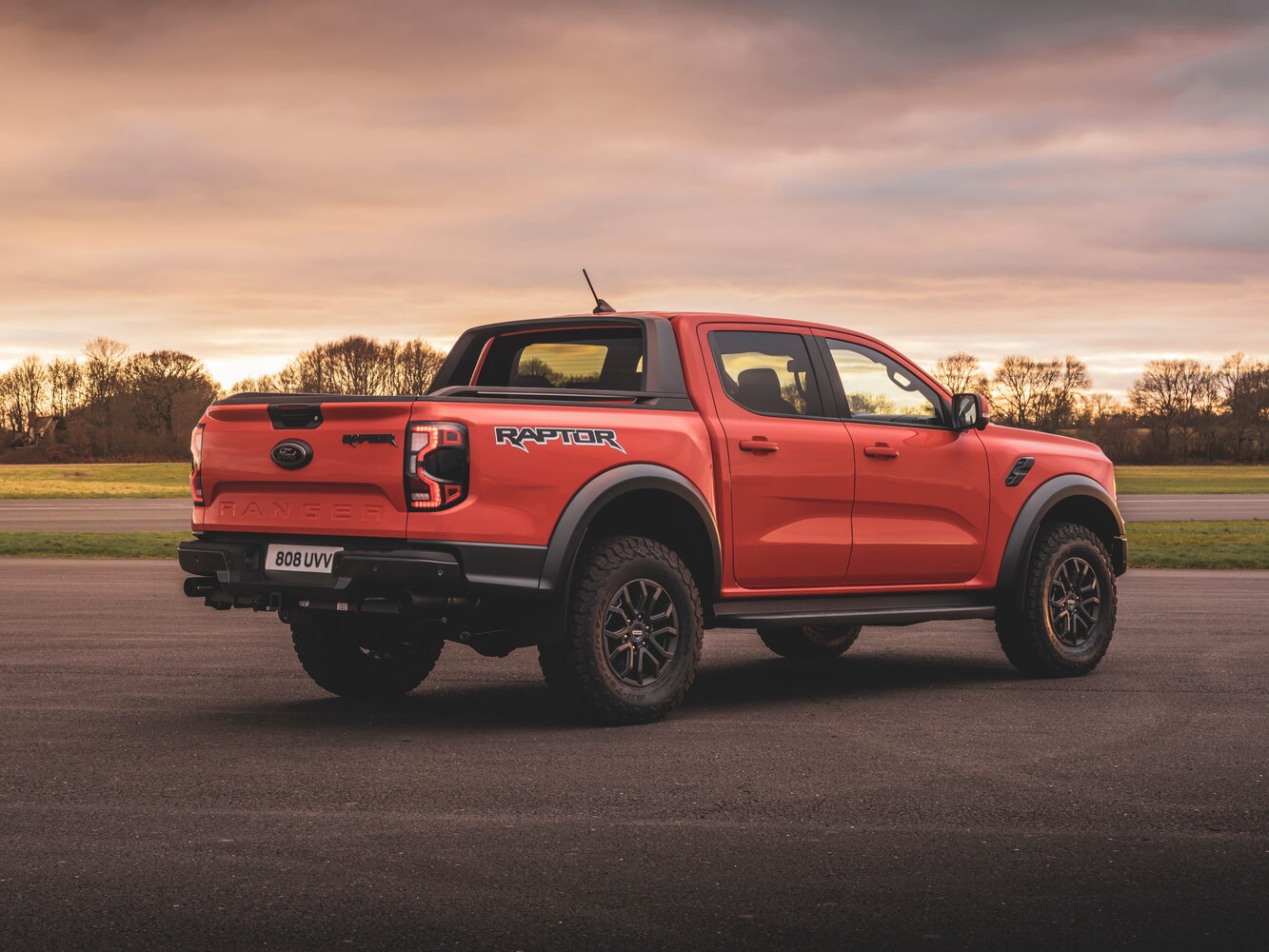 Ford Ranger, T6.2, 2022–2026, Пикап Двойная кабина Raptor: Вид сзади в три четверти