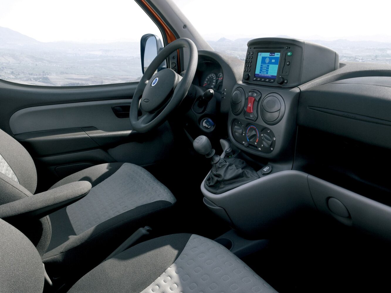 Fiat Doblo, I Рестайлинг, 2005–2015, Компактвэн: Передняя часть салона