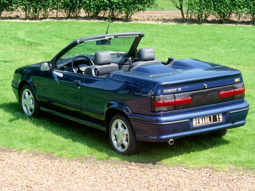 Renault 19, II, 1992–2002, Кабриолет: Вид сзади в три четверти