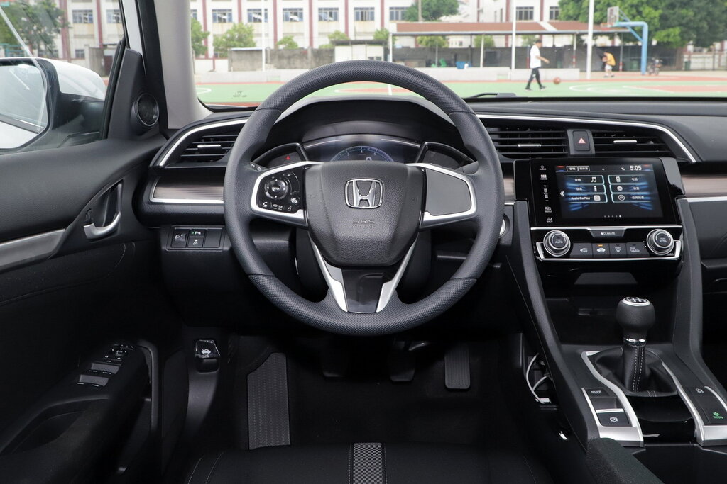 Honda Civic, 10 поколение, рестайлинг, Седан, Китай, 08.2018 - 08.2021: фото поколения 10
