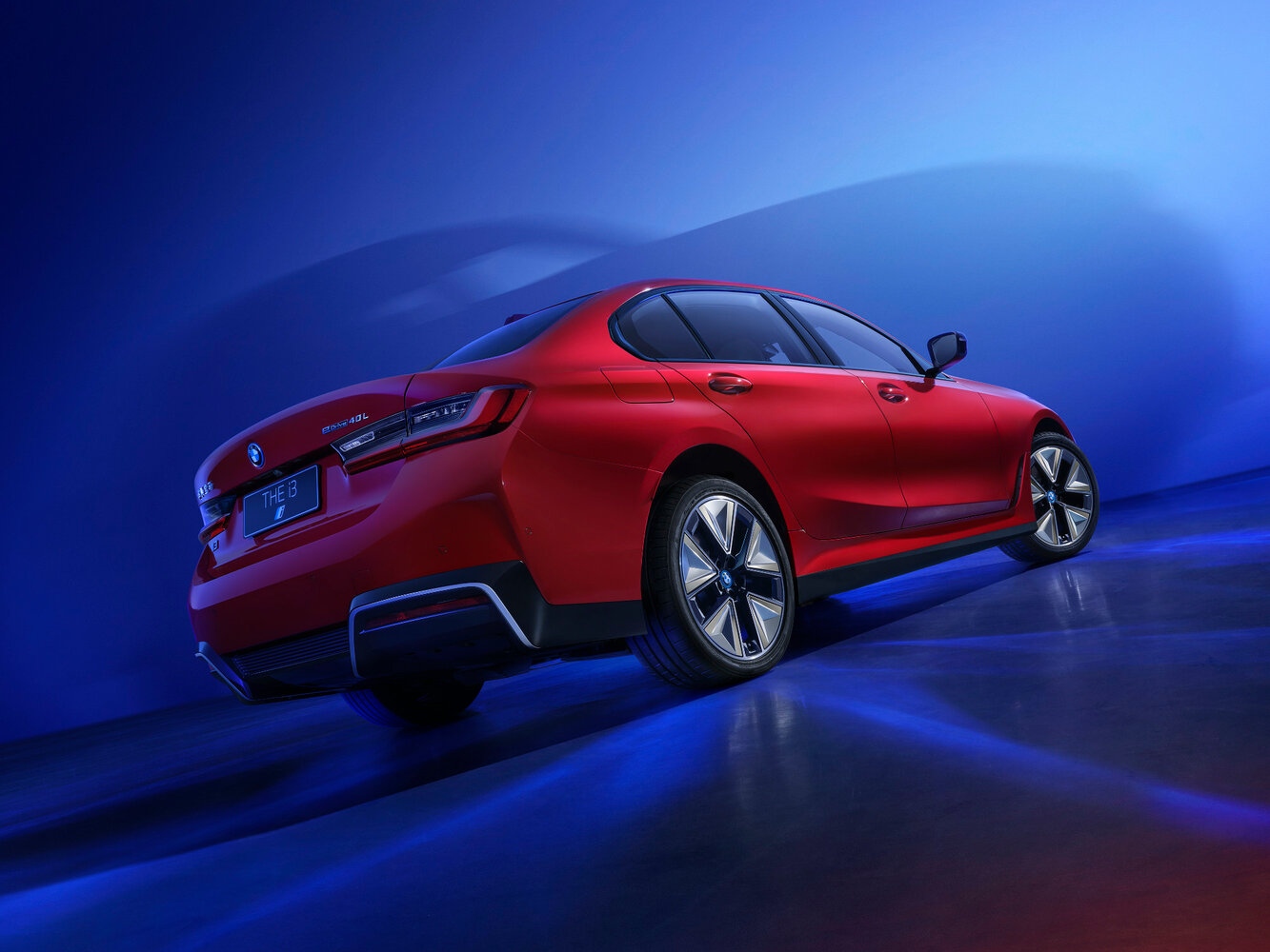 BMW i3, I (G28) Рестайлинг, 2023–2026, Седан: Вид сзади в три четверти