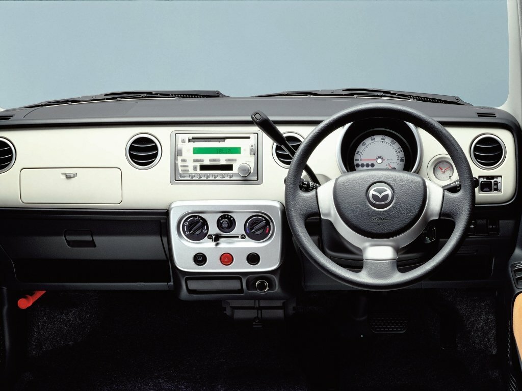 Mazda Spiano, , 2002–2008, Hatchback 5 door: Dashboard