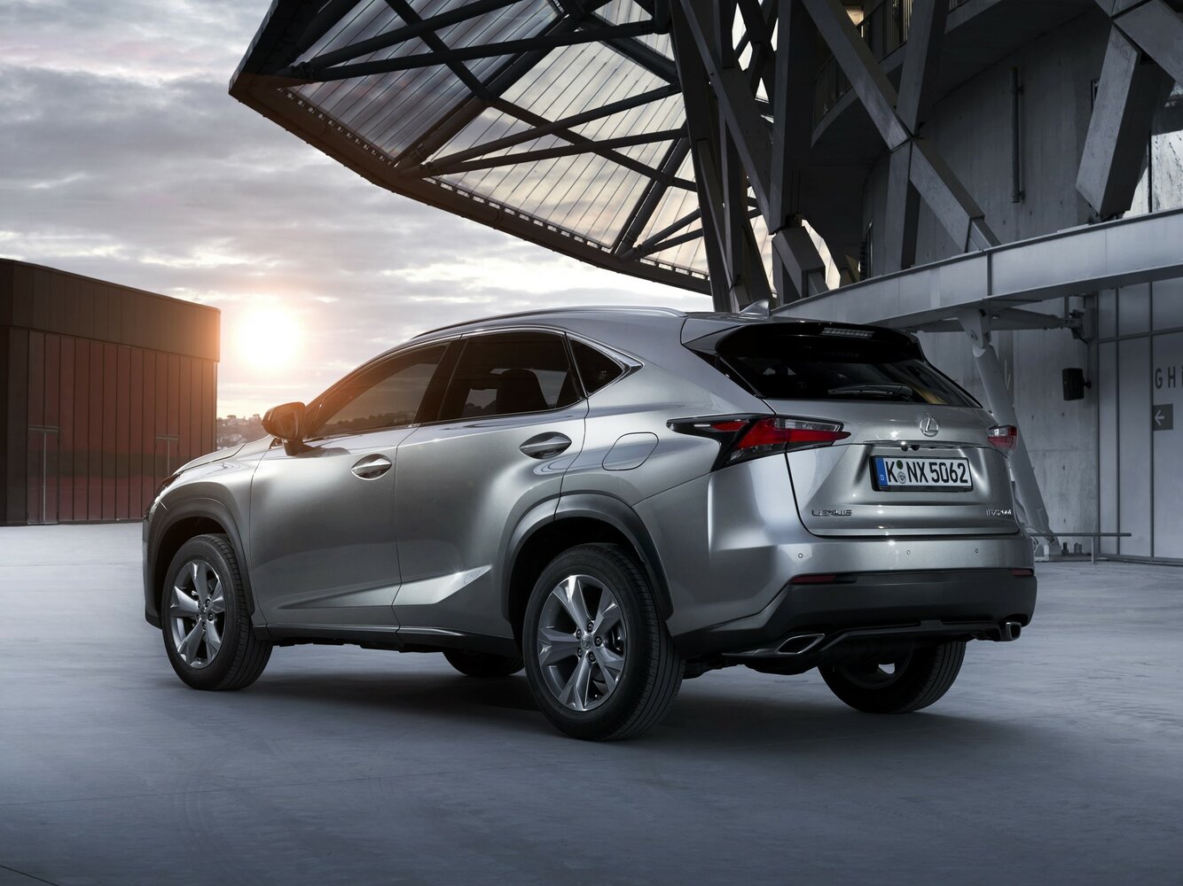 Lexus NX, I, 2014–2017, Внедорожник 5 дв.: Вид сзади в три четверти