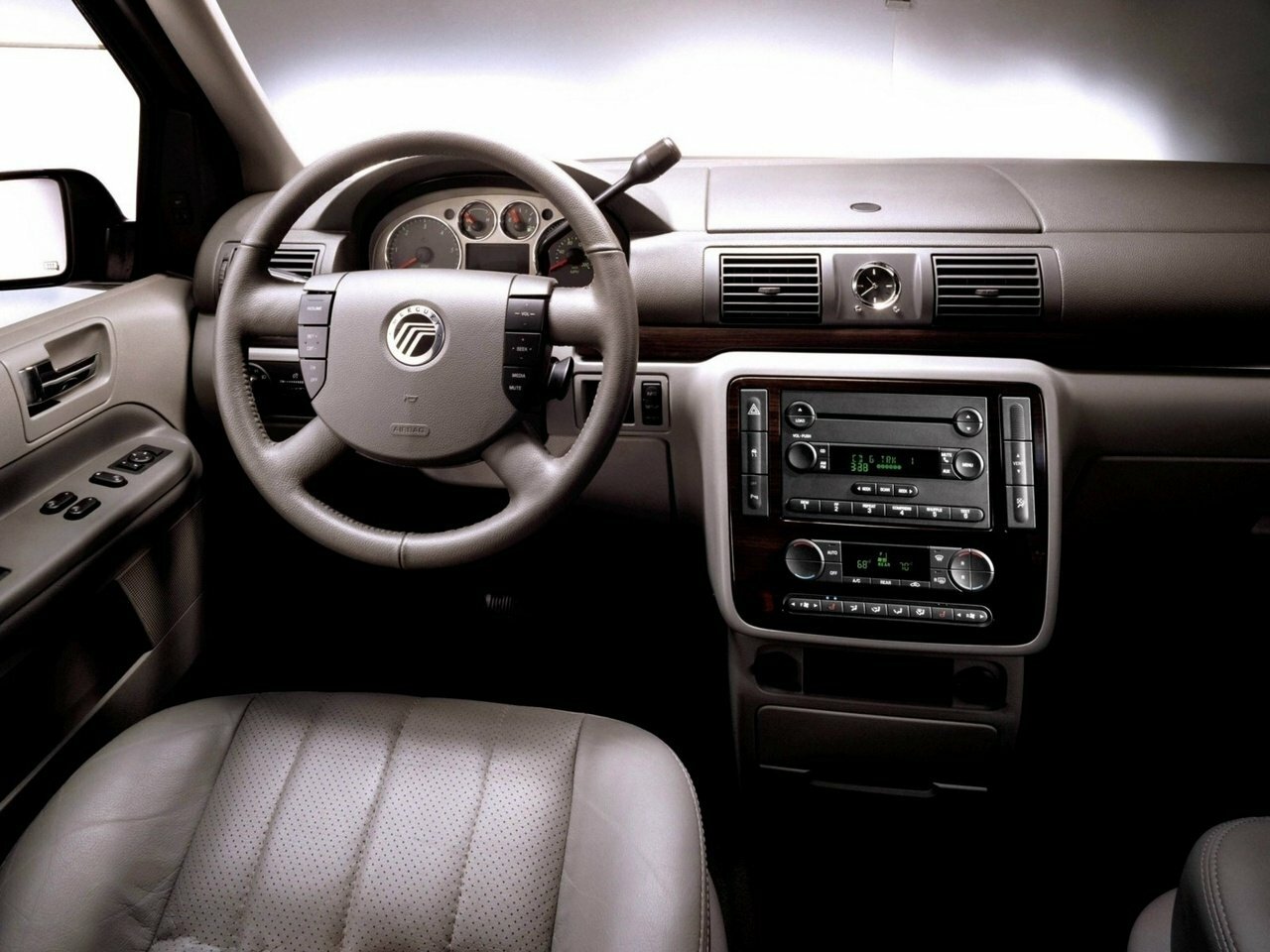 Mercury Monterey, VIII, 2003–2007, Minivan: Dashboard