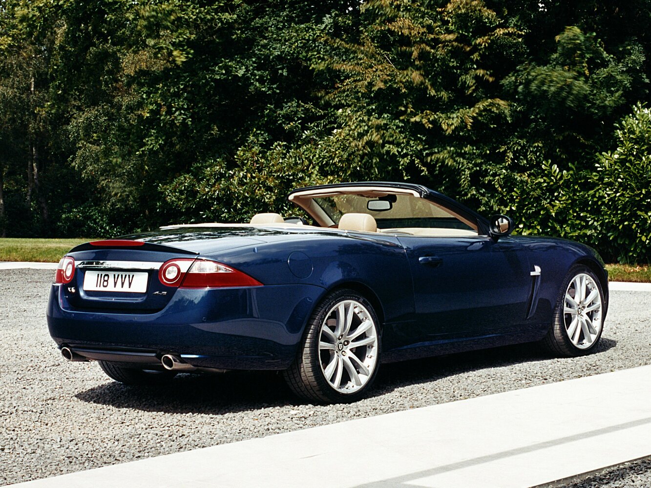 Jaguar XK, II, 2006–2009, Кабриолет: Вид сзади в три четверти