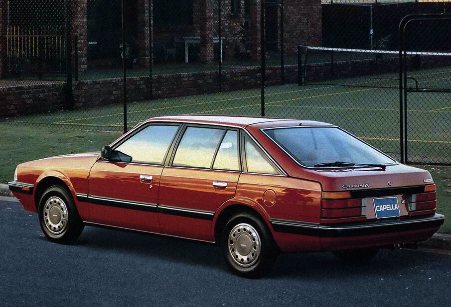 Mazda Capella, III, 1982–1987, Hatchback 5 door: Rear three-quarter view