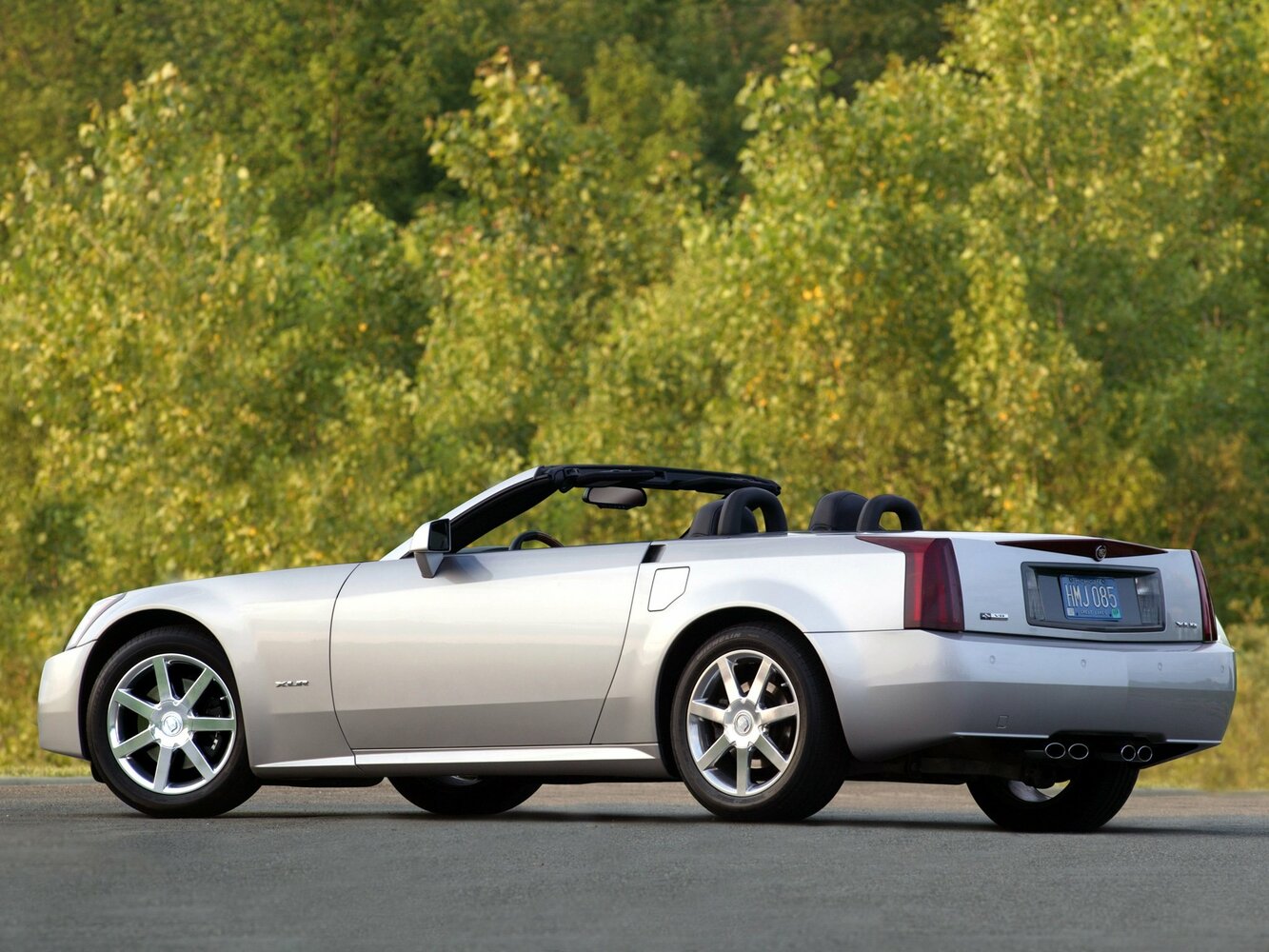 Cadillac XLR, , 2003–2009, Родстер: Вид сзади в три четверти