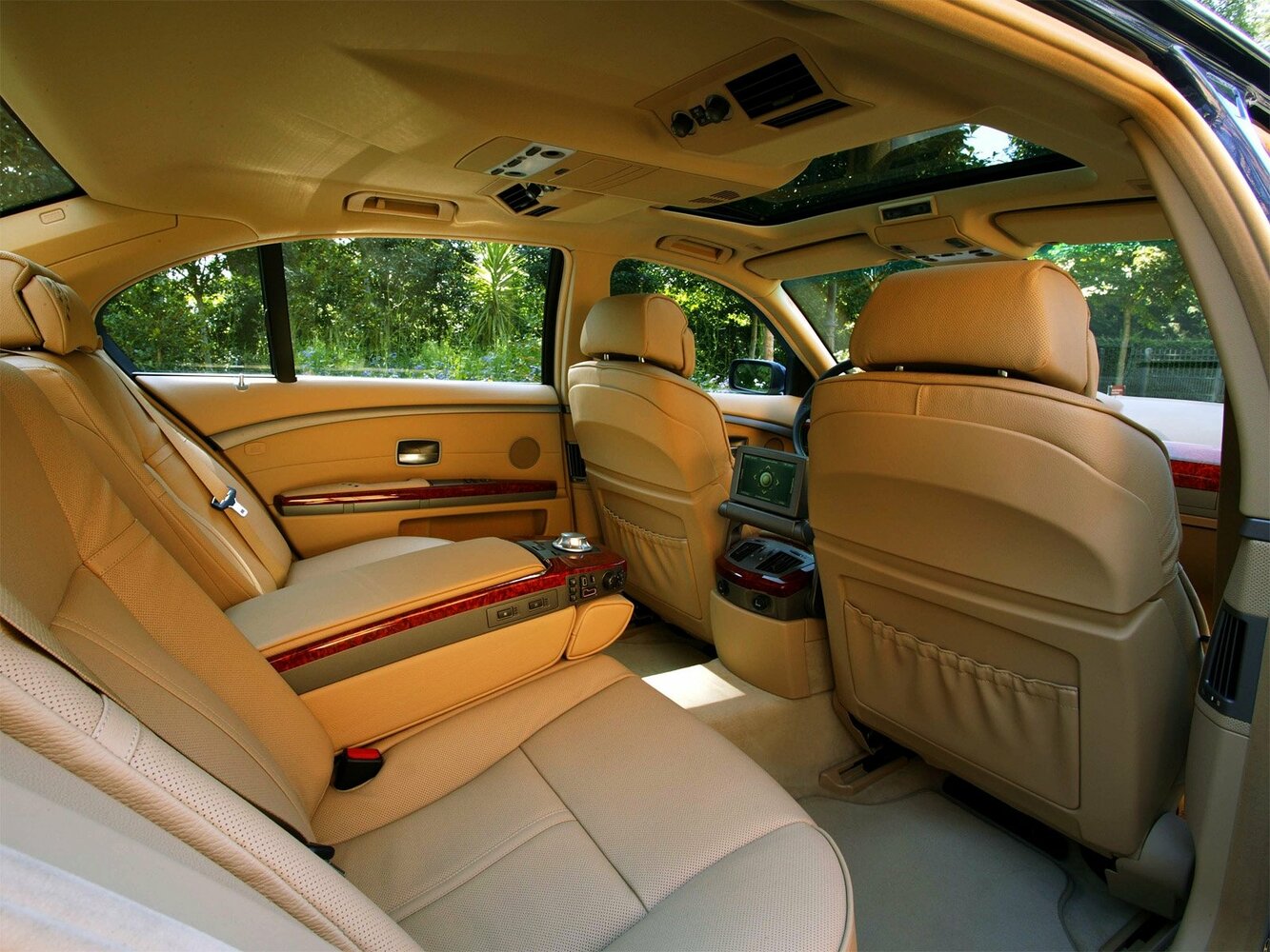 Alpina B7, E65/66, 2004–2008, Седан L: Задняя часть салона