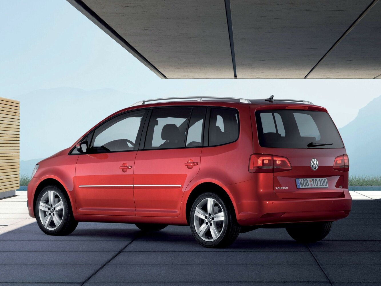 Volkswagen Touran, I Рестайлинг, 2006–2010, Компактвэн: Вид сзади в три четверти