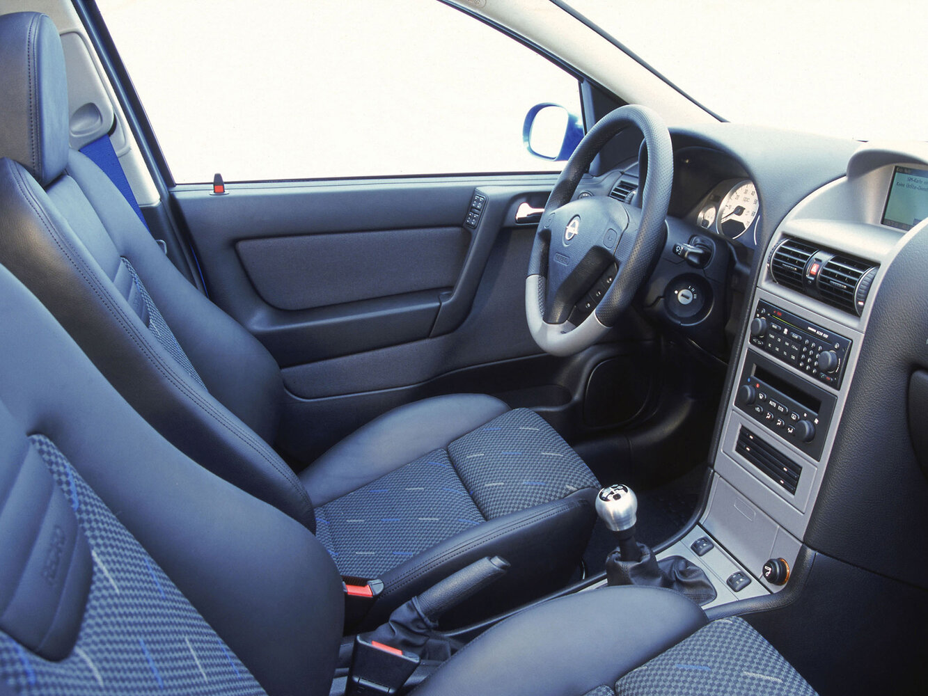 Opel Astra OPC, G Рестайлинг, 2002–2004, Хэтчбек 3 дв.: Передняя часть салона