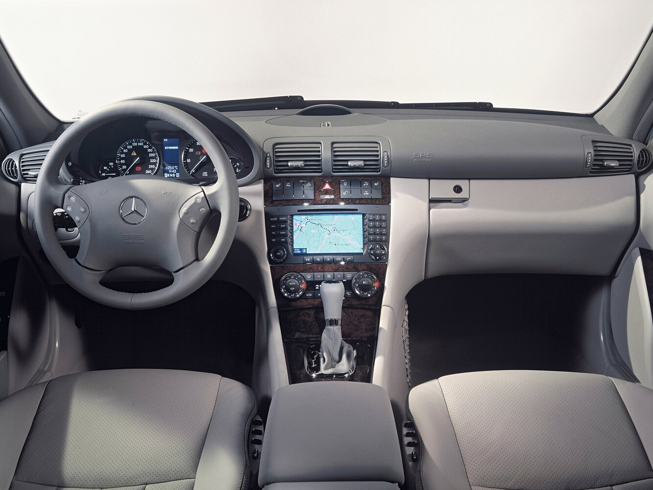 Mercedes-Benz C-Класс, II (W203), 2000–2004, Sedan: Dashboard