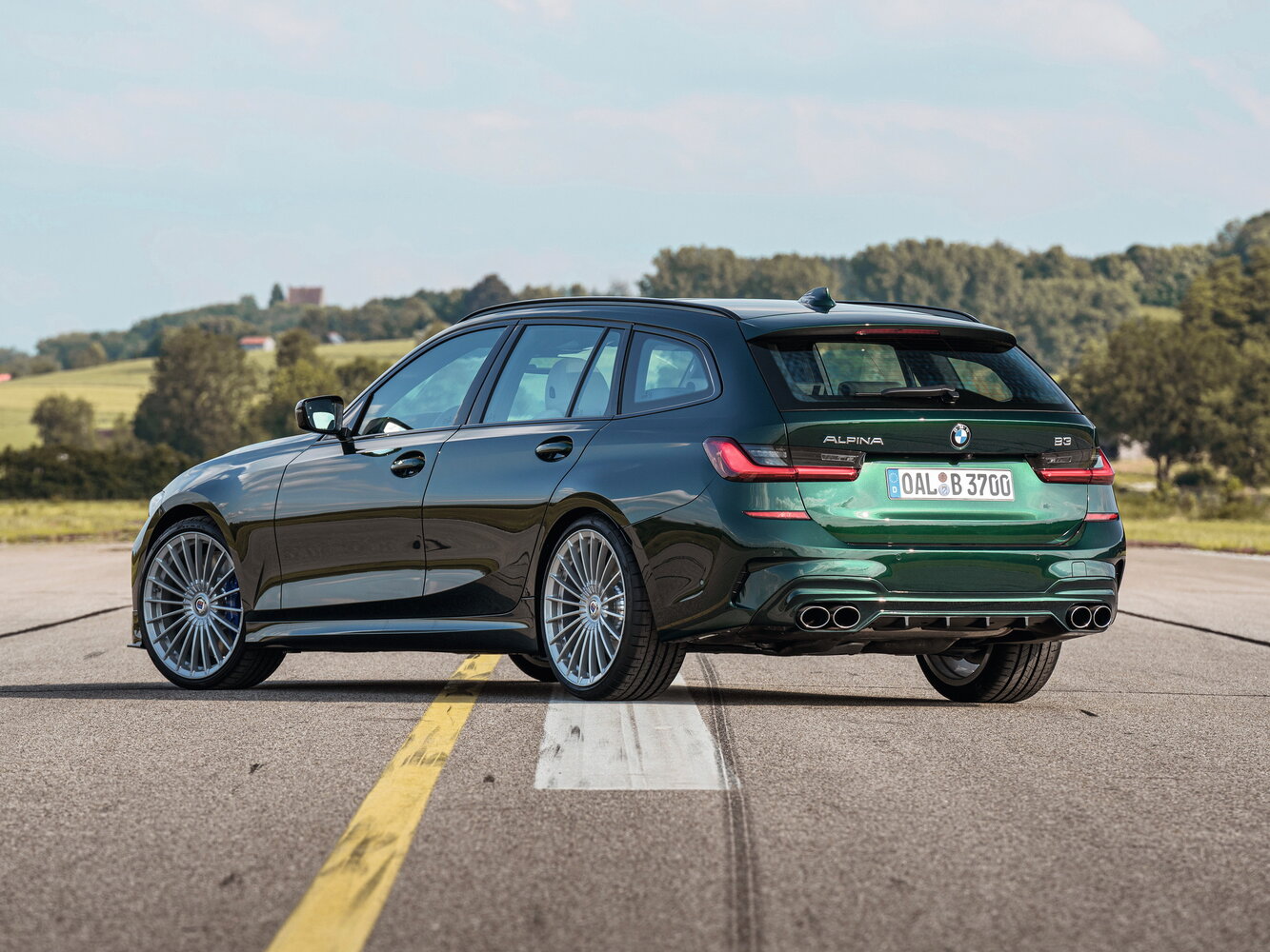 Alpina B3, G20, 2019–2022, Estate 5 door: Rear three-quarter view