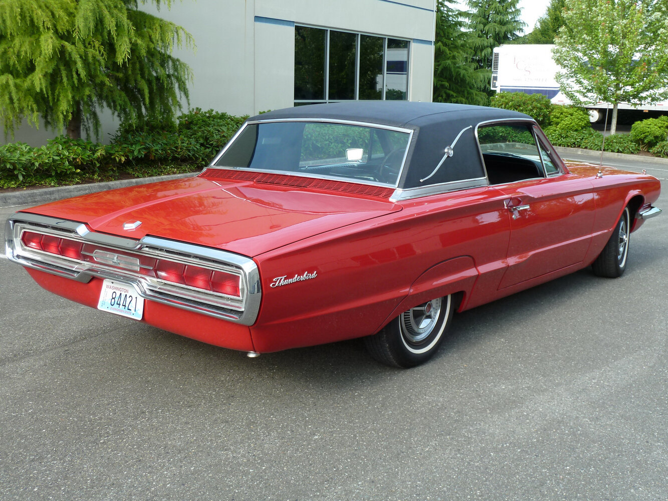 Ford Thunderbird, IV Рестайлинг, 1965–1966, Купе-хардтоп: Вид сзади в три четверти